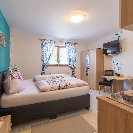 Studiohaus Haus Roswitha Geisfeld (Rhineland-Palatinate)