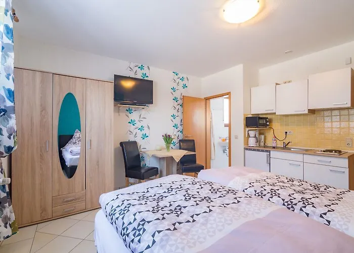 Studiohaus Haus Roswitha * Geisfeld (Rhineland-Palatinate)